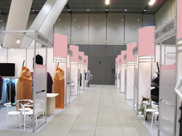 某展示会 / 基礎工事