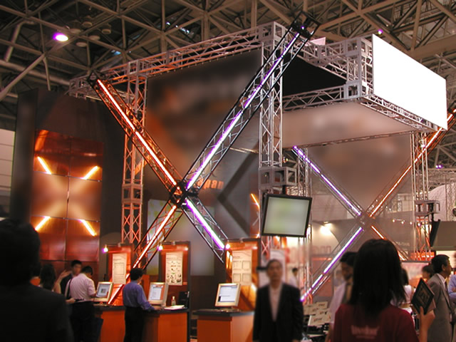 World PC Expo 2001 / 小間