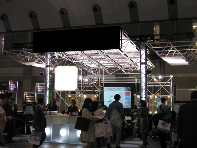 i EXPO 2001／小間(9M×6M)