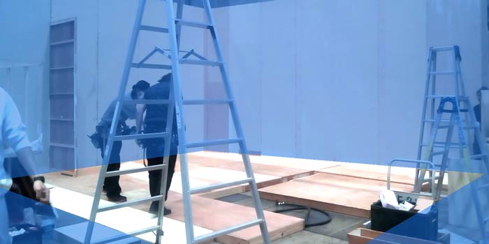 展示会の木工ブースの施工4：床底上げ